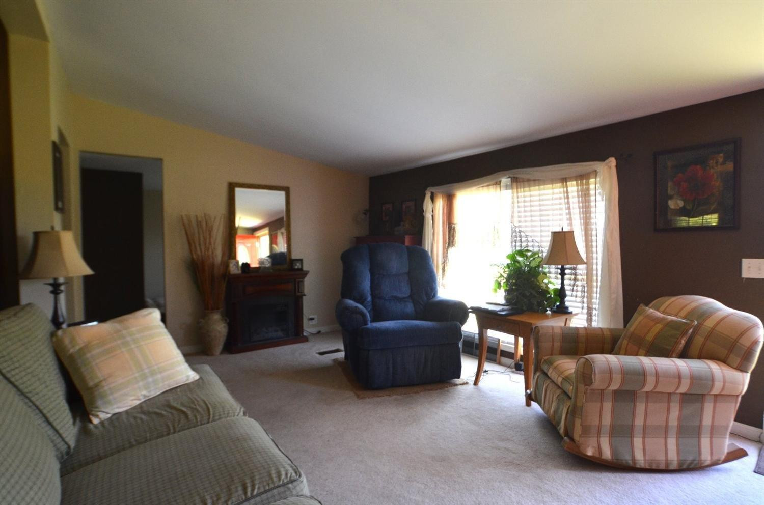 1235 Crooked Creek Road Irvine, KY 40336 - Photo 25 of 31 Vaulted ceilings and large windows reall