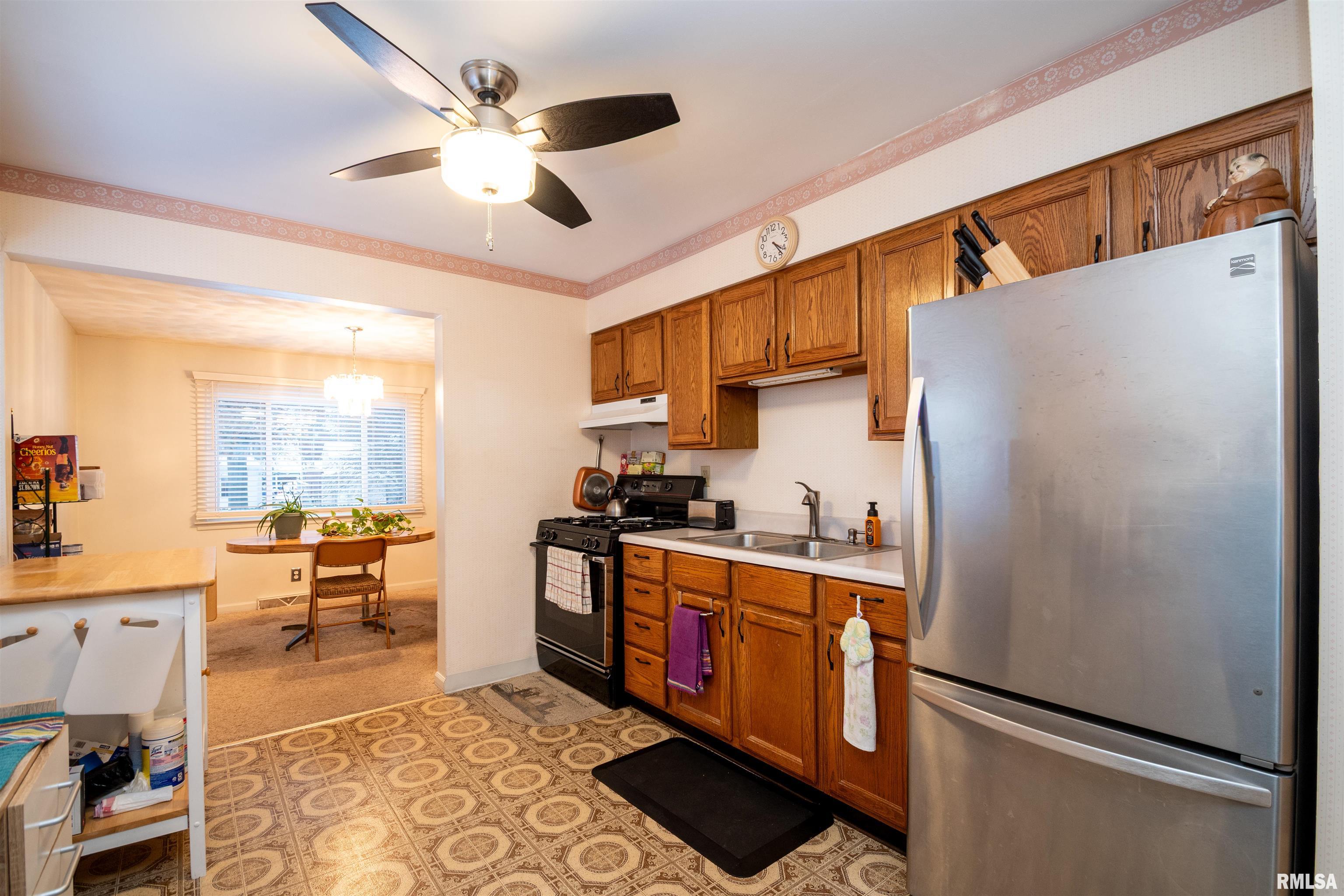 814 West Ridge Road Peoria, IL 61614 - Photo 11 of 34