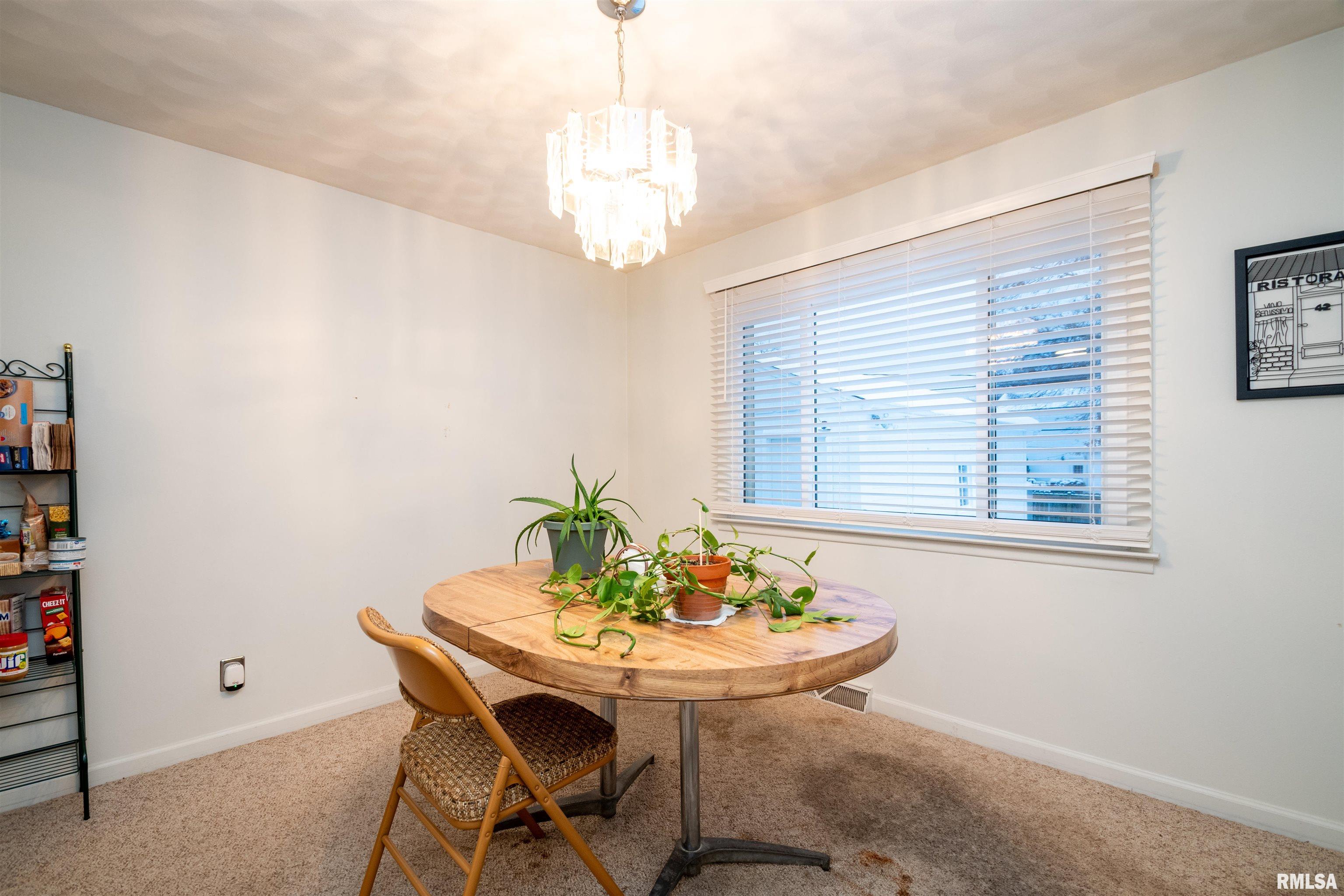 814 West Ridge Road Peoria, IL 61614 - Photo 15 of 34