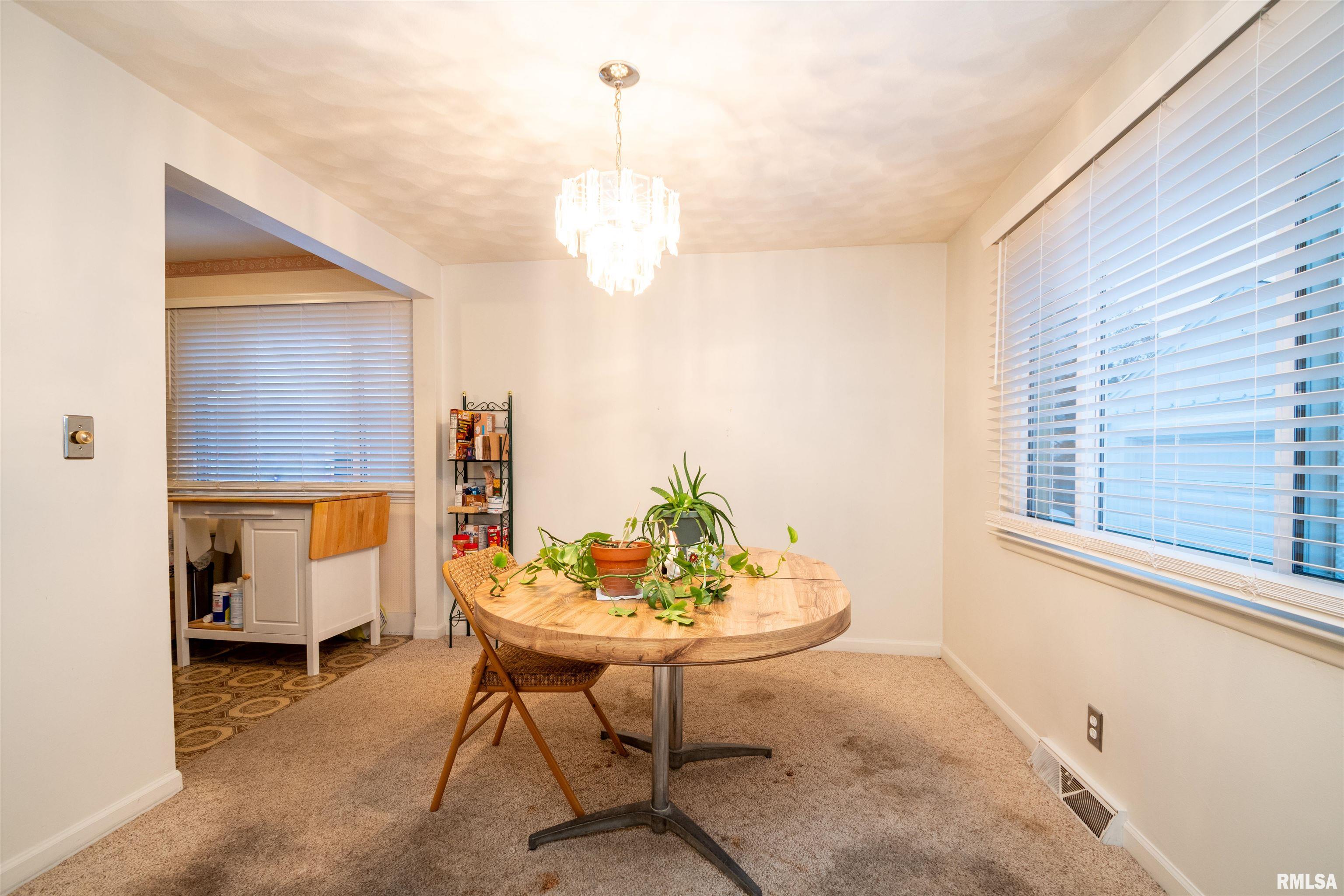 814 West Ridge Road Peoria, IL 61614 - Photo 16 of 34