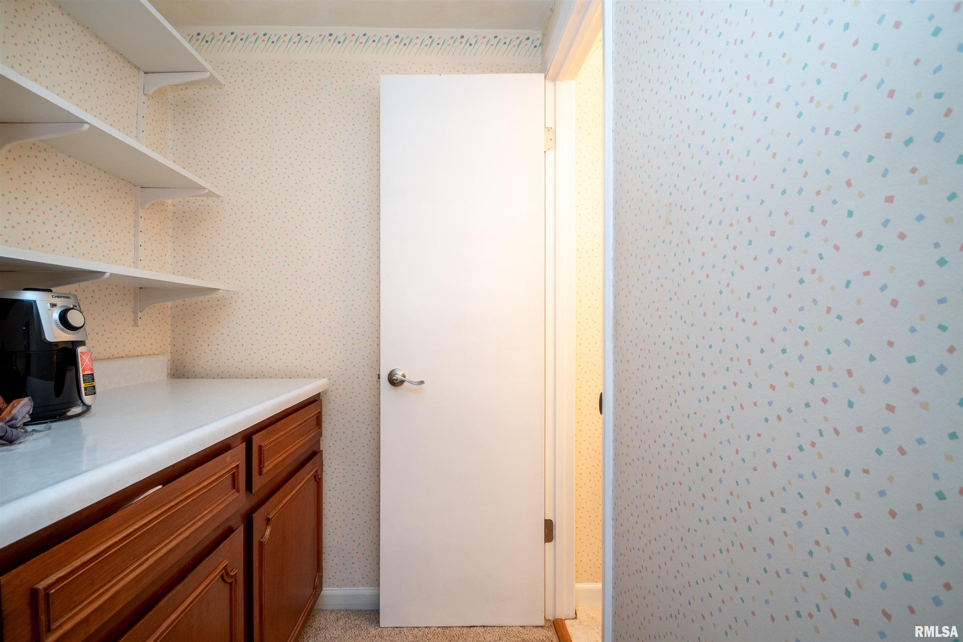 814 West Ridge Road Peoria, IL 61614 - Photo 17 of 34