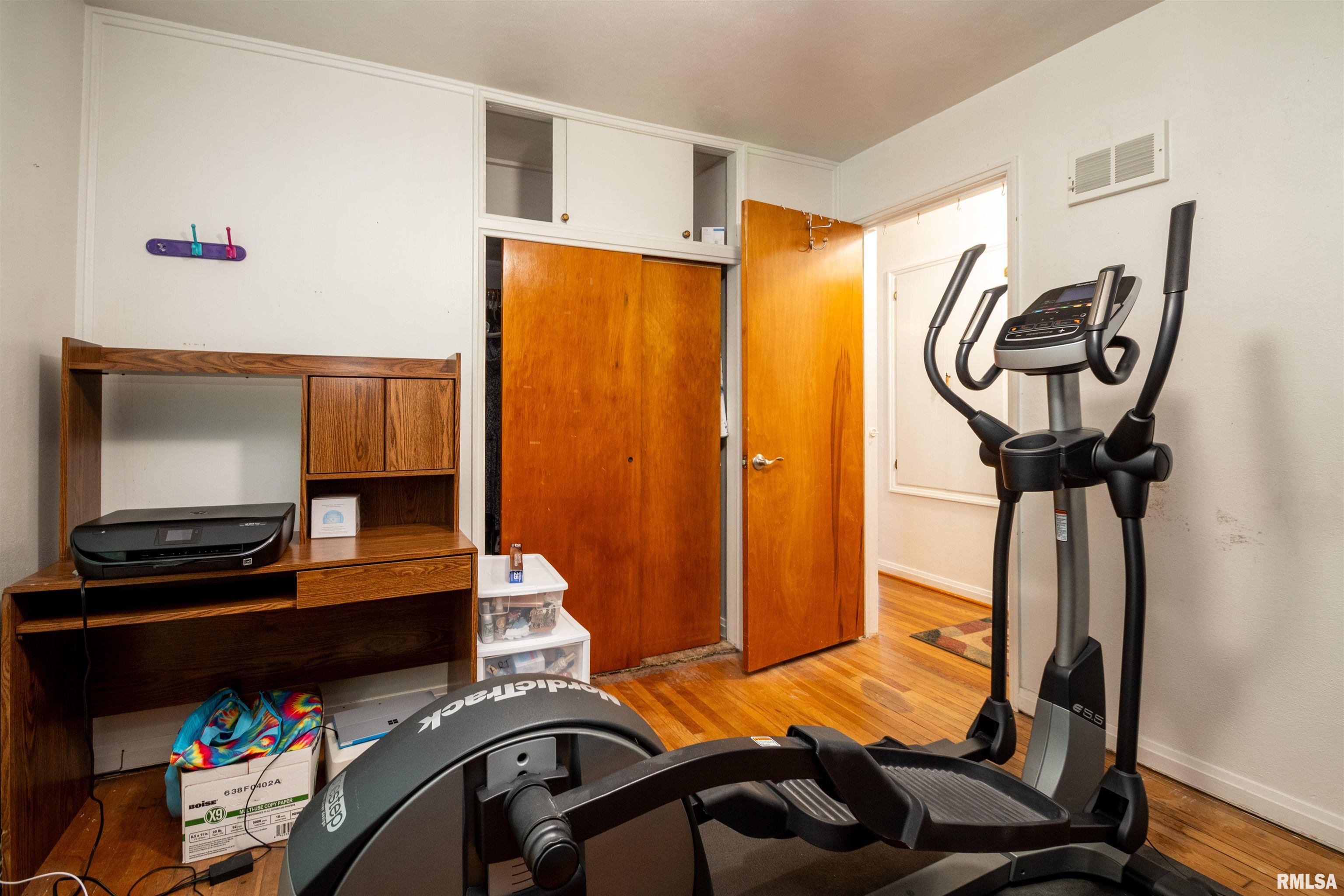 814 West Ridge Road Peoria, IL 61614 - Photo 23 of 34