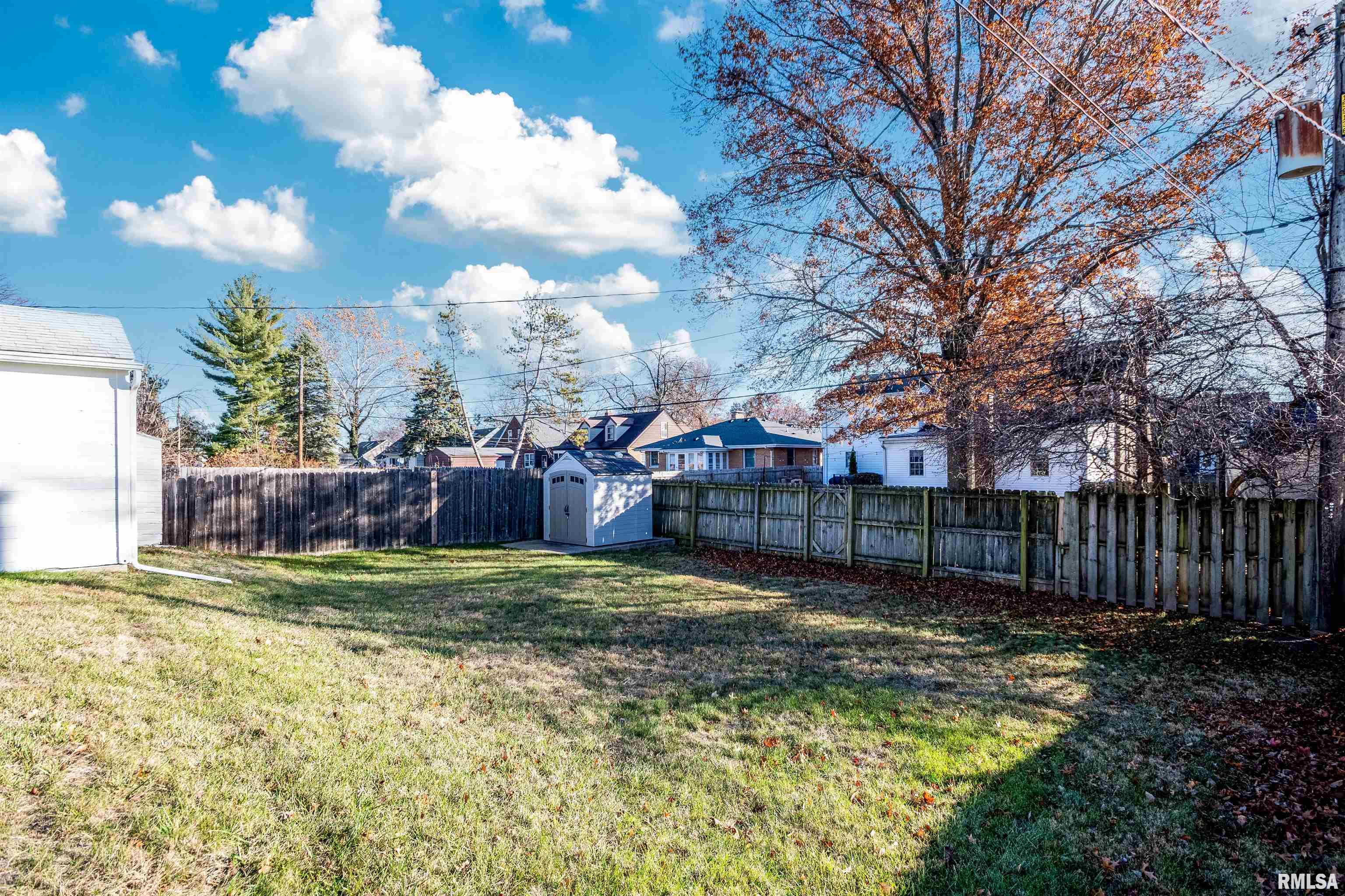 814 West Ridge Road Peoria, IL 61614 - Photo 7 of 34