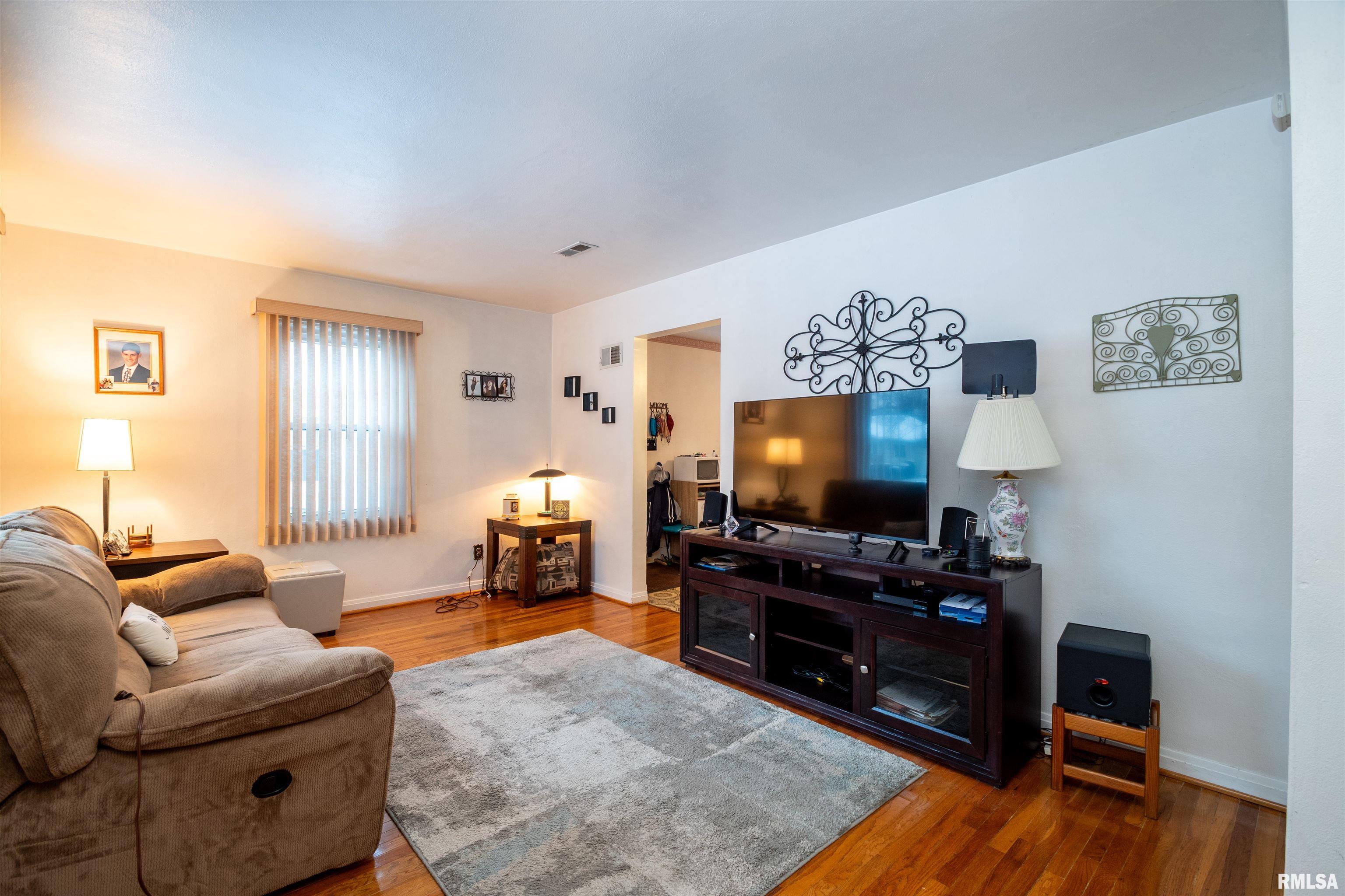 814 West Ridge Road Peoria, IL 61614 - Photo 8 of 34