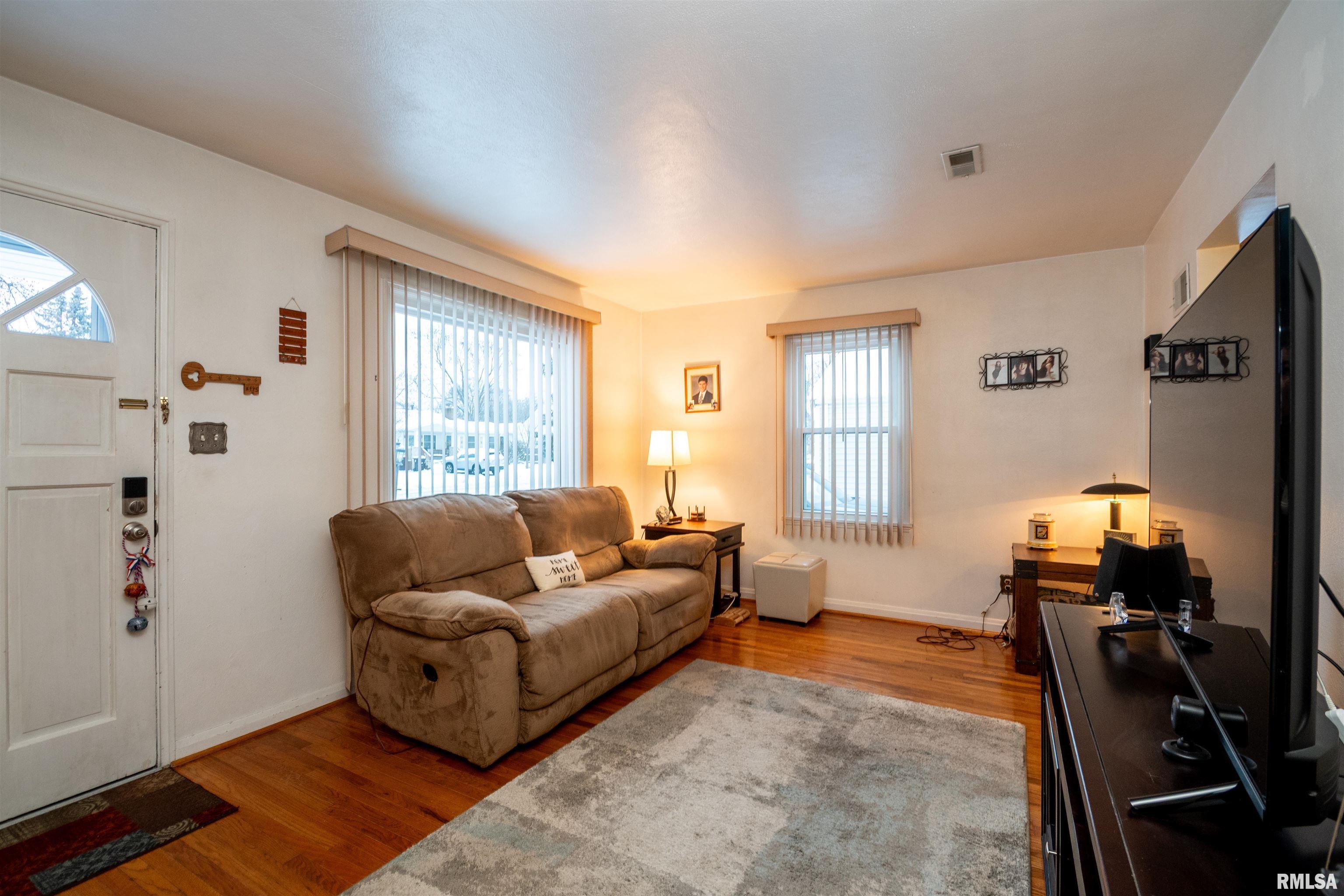 814 West Ridge Road Peoria, IL 61614 - Photo 9 of 34