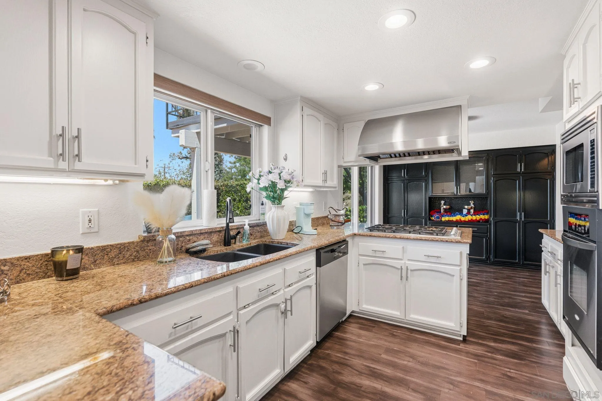 36775 Mesa Road Temecula, CA 92592 - Photo 9 of 29