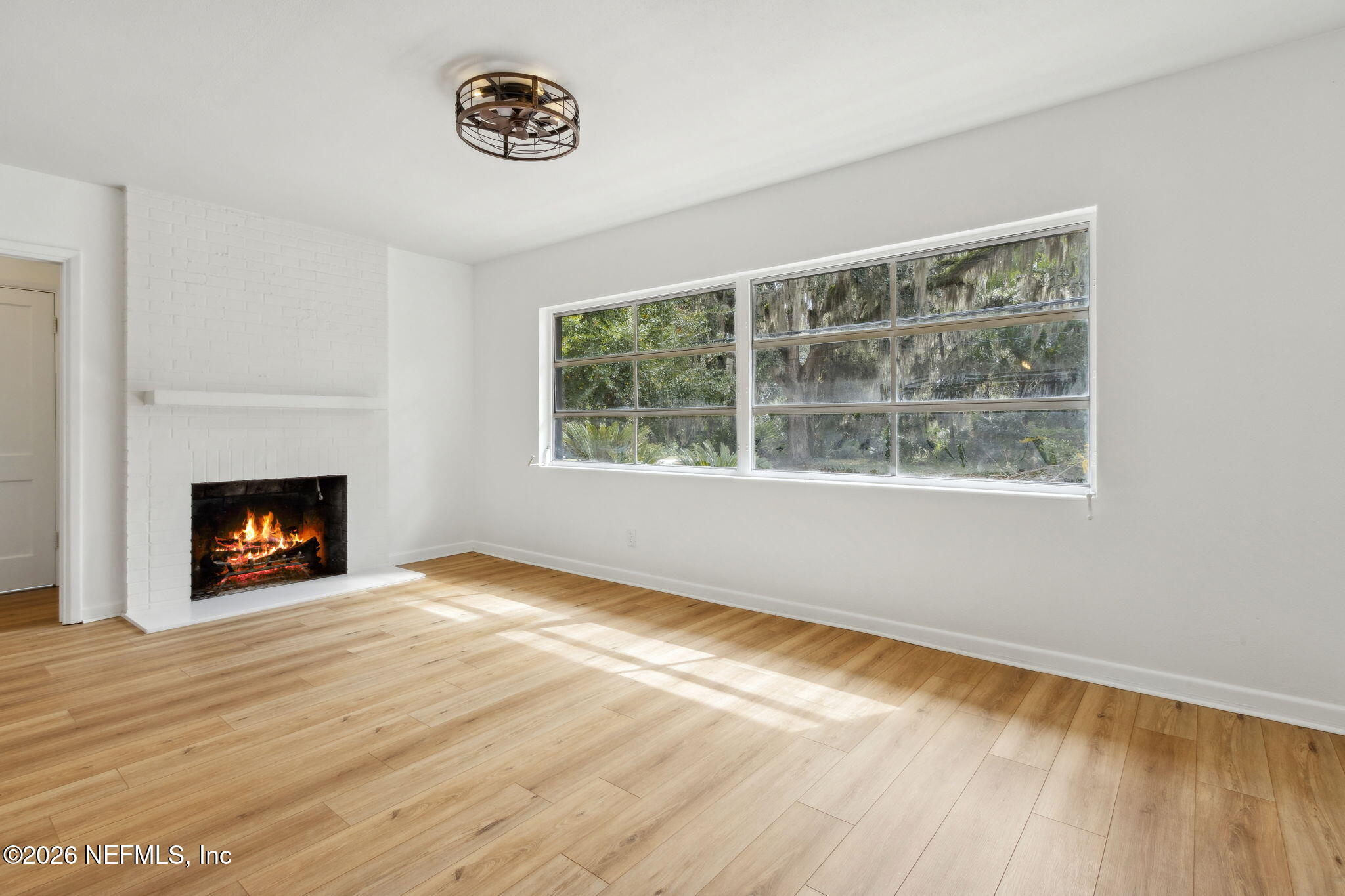 1519 Cornell Road Jacksonville, FL 32207 - Photo 9 of 41 Living Room