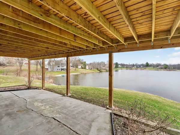 $325,000 | 516 Crestview Drive, Sherrard, IL 61281