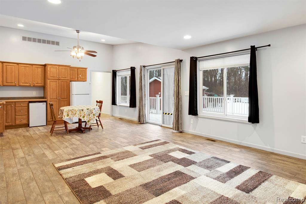 796 Collier Road Pontiac, MI 48340 - Photo 12 of 44 Gallery Image 12