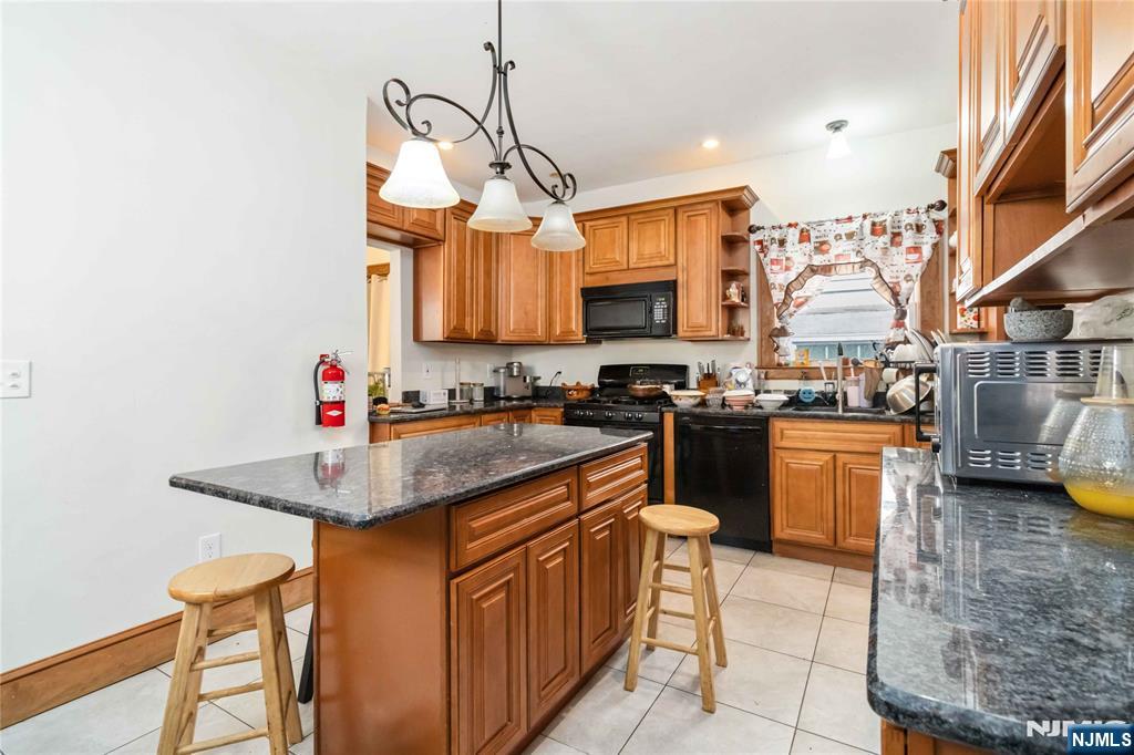 421 Central Avenue Harrison, NJ 07029 - Photo 12 of 20