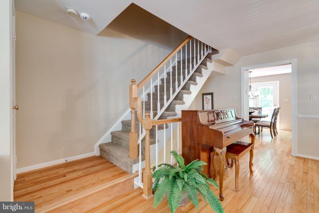 $522,000 | 7212 Burton Hill Court, Springfield, VA 22152