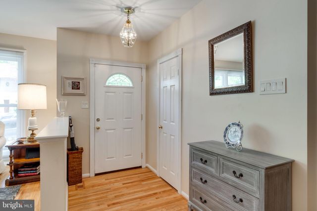 $522,000 | 7212 Burton Hill Court, Springfield, VA 22152