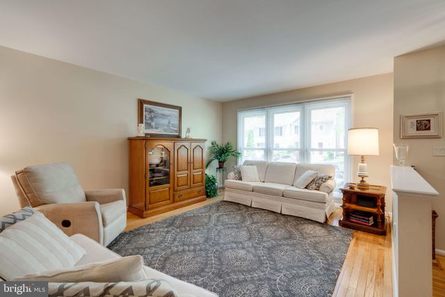 $522,000 | 7212 Burton Hill Court, Springfield, VA 22152