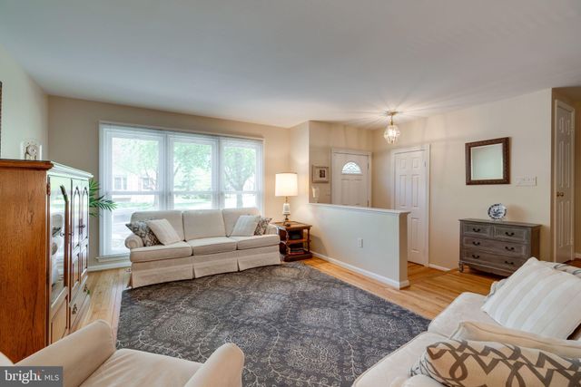 $522,000 | 7212 Burton Hill Court, Springfield, VA 22152