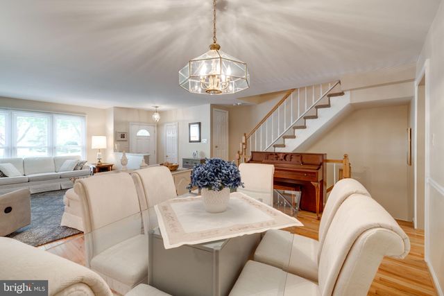 $522,000 | 7212 Burton Hill Court, Springfield, VA 22152