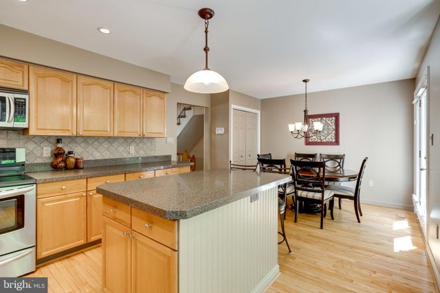 $522,000 | 7212 Burton Hill Court, Springfield, VA 22152