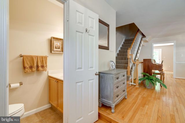 $522,000 | 7212 Burton Hill Court, Springfield, VA 22152