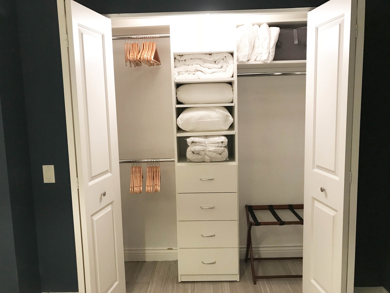 2549 North Clark Street, Unit G Chicago, IL 60614 - Photo 5 of 8