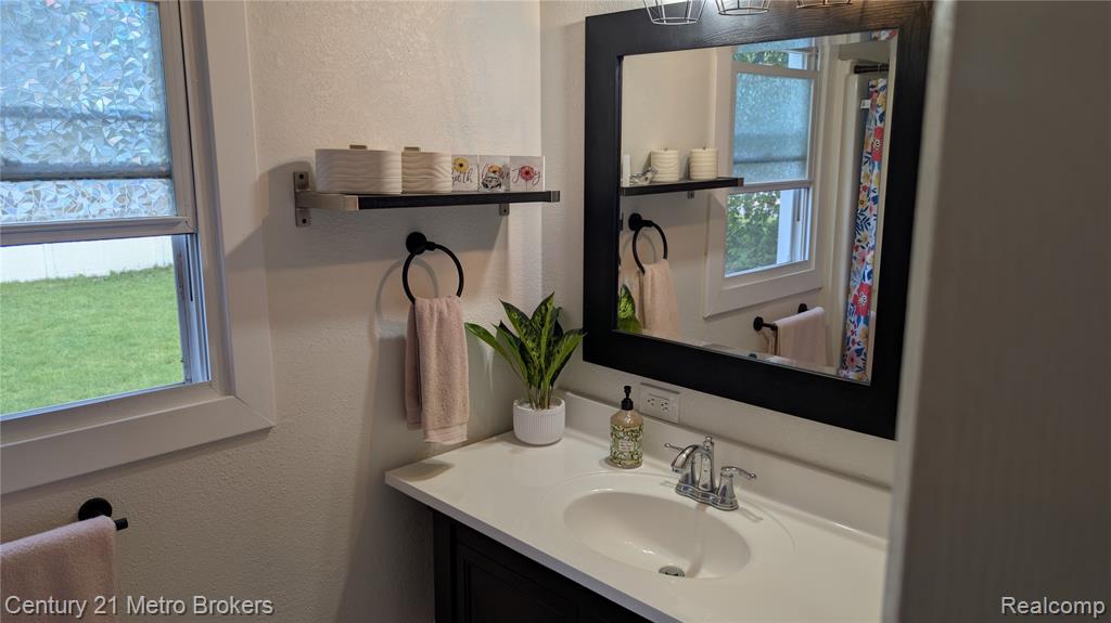 301 Mill Street Flushing, MI 48433 - Photo 12 of 33