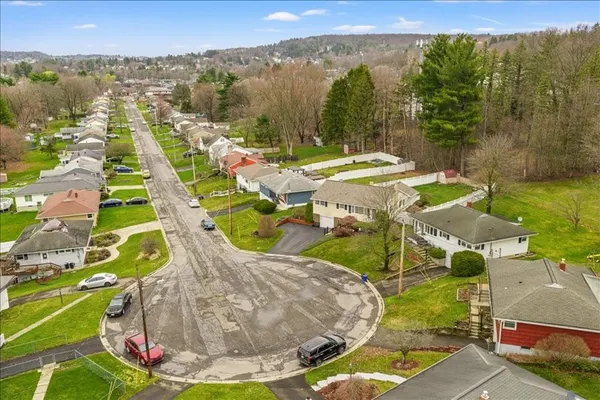 $259,900 | 306 Doyleson Avenue, Endicott, NY 13760