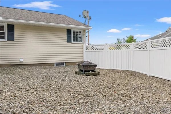 $259,900 | 306 Doyleson Avenue, Endicott, NY 13760