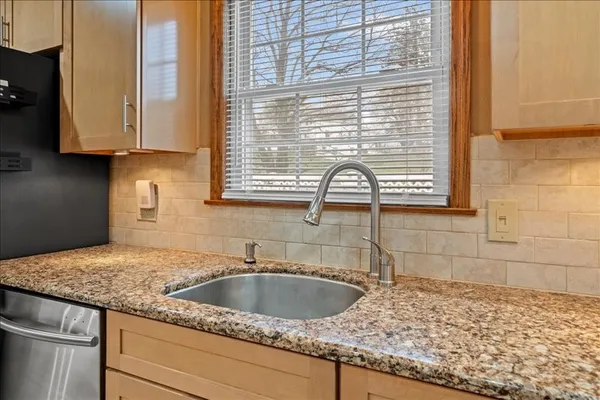 $259,900 | 306 Doyleson Avenue, Endicott, NY 13760