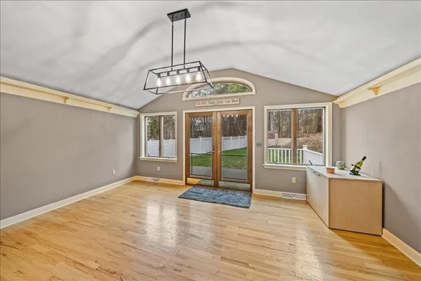 $259,900 | 306 Doyleson Avenue, Endicott, NY 13760