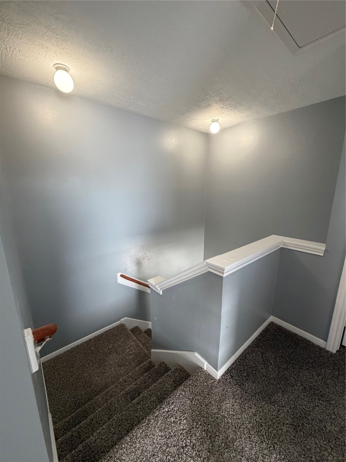 4623 Mi Castillo Court Houston, TX 77045 - Photo 14 of 25 a view of entryway and hall