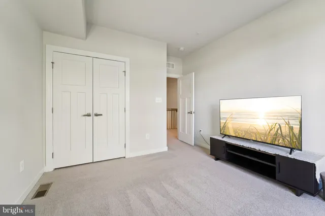 $425,000 | 10006 American Pharoah Lane, Unit 111, Laurel, MD 20723