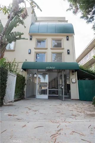 $1,750 | 10900 Blix Street, Unit 11, North Hollywood, CA 91602