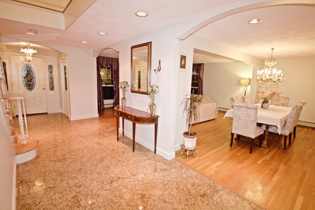 12 Lucia Road Marblehead, MA 01945 - Photo 20 of 28