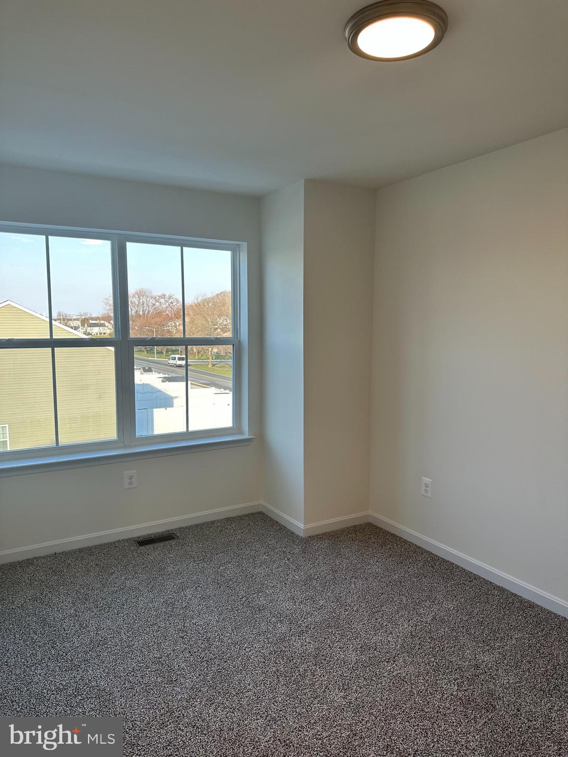 365 Purple Place Edgewood, MD 21040 - Photo 16 of 64 an empty room with a window