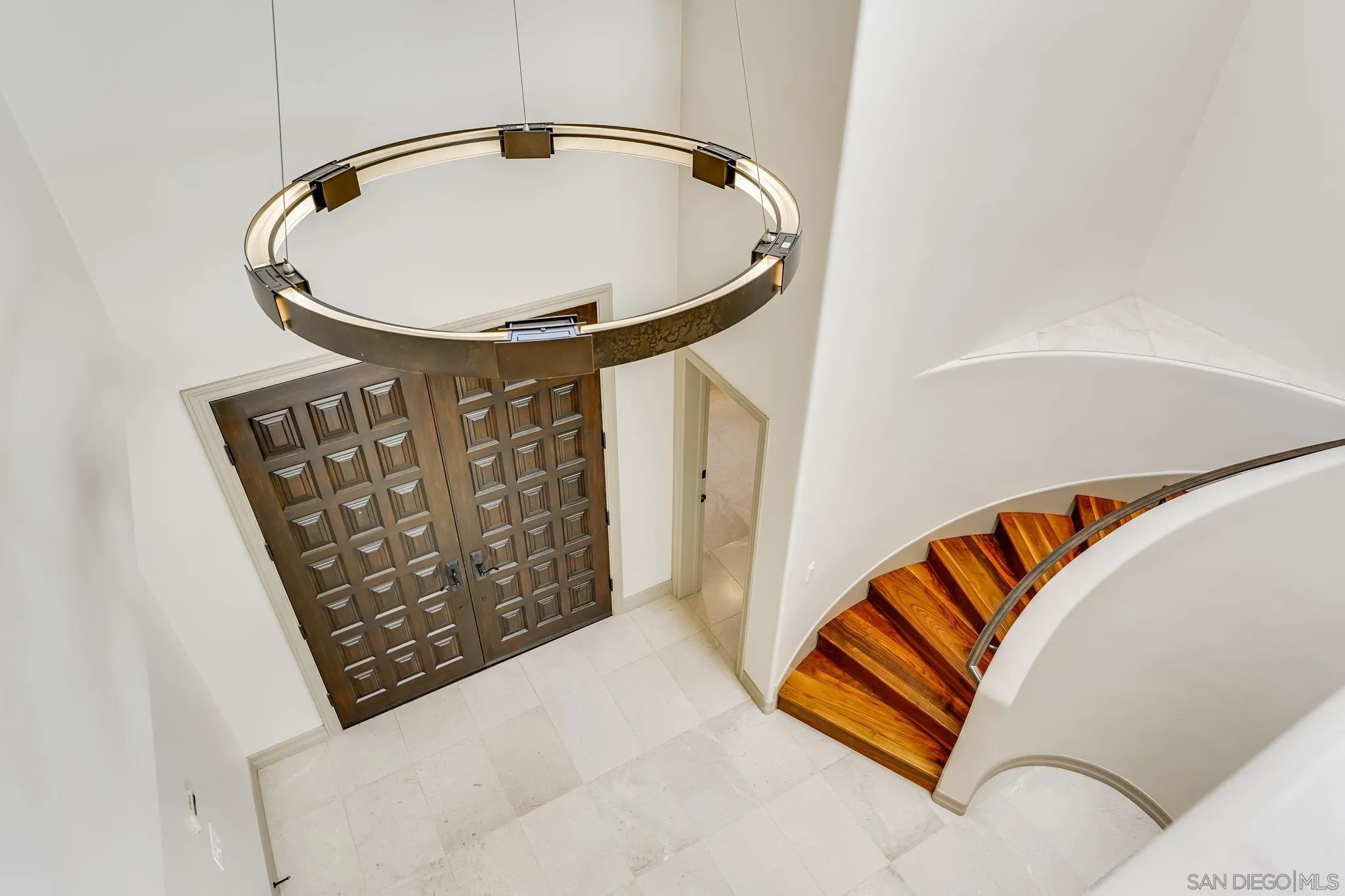 1346 Crest Road Del Mar, CA 92014 - Photo 8 of 64