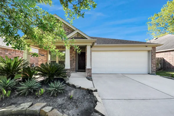 $2,200 | 27427 Channing Springs Drive, Spring, TX 77386