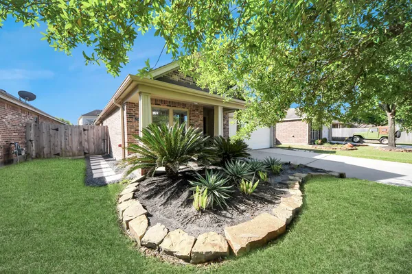 $2,200 | 27427 Channing Springs Drive, Spring, TX 77386