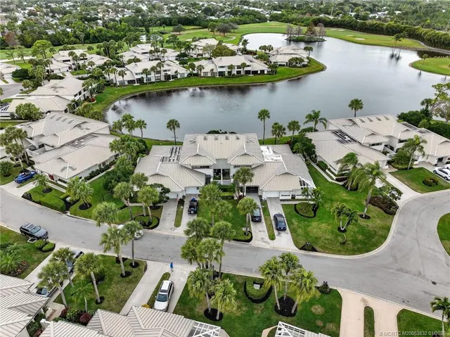 $469,000 | 5627 Southeast Foxcross Place, Stuart, FL 34997