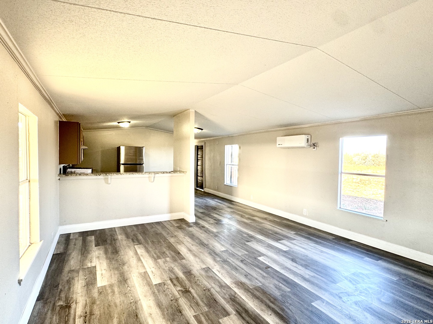 2811 County Road 467 Devine, TX 78016 - Photo 3 of 24