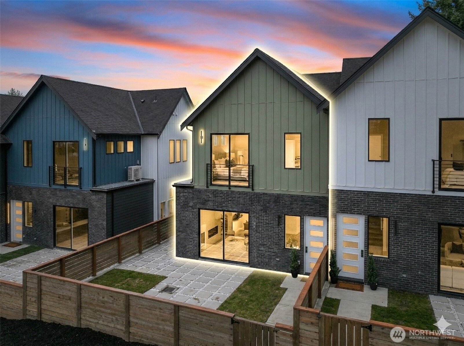 18607 104th Avenue Northeast, Unit A Bothell, WA 98011 - Photo 3 of 31