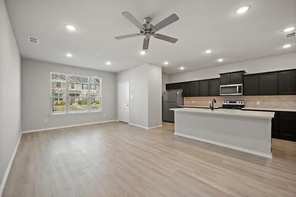 $2,195 | 3500 Brentwood Drive, Denton, TX 76207