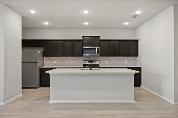 $2,195 | 3500 Brentwood Drive, Denton, TX 76207