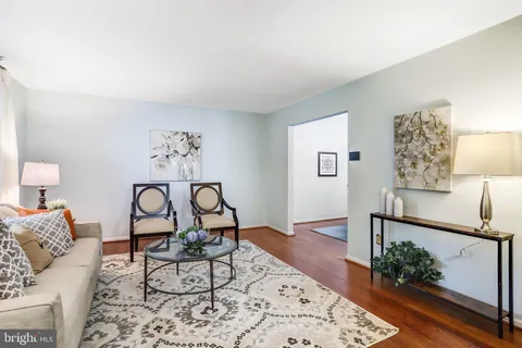 $795,000 | 302 Bostwick Lane, Gaithersburg, MD 20878