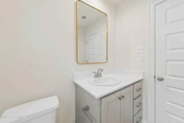 $197,900 | 227 Camerons Cove Drive, Carencro, LA 70520