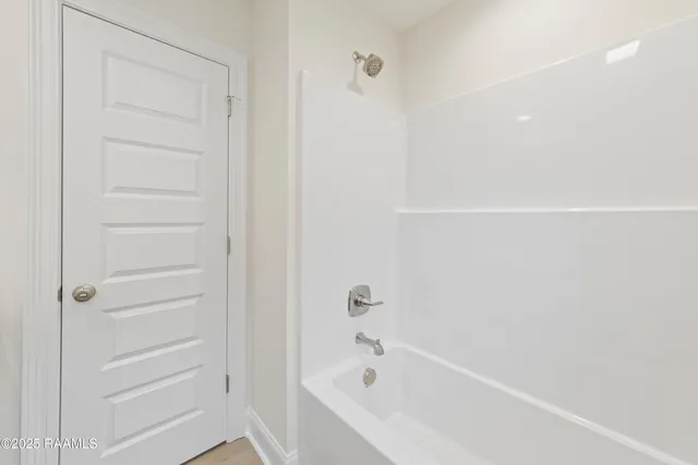 $197,900 | 227 Camerons Cove Drive, Carencro, LA 70520