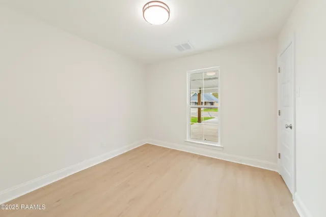 $197,900 | 227 Camerons Cove Drive, Carencro, LA 70520