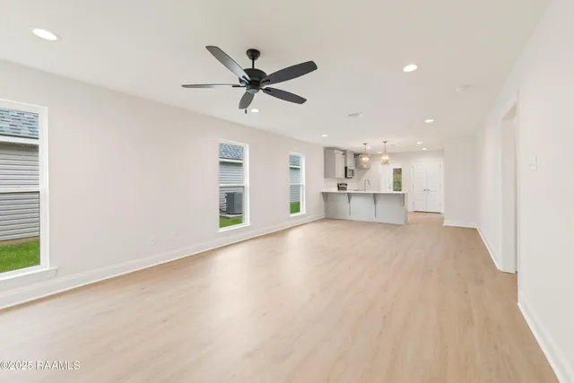 $197,900 | 227 Camerons Cove Drive, Carencro, LA 70520