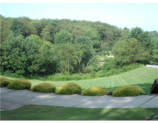 104 Porter Lane Rochester, PA 15074 - Photo 3 of 16 View.