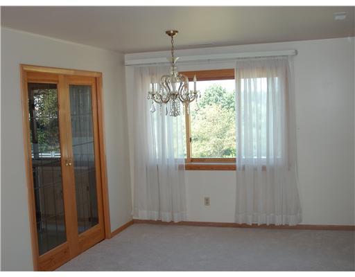 104 Porter Lane Rochester, PA 15074 - Photo 9 of 16 Dining Room.
