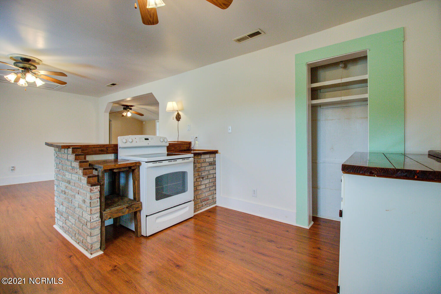 871 Watha Road Willard, NC 28478 - Photo 33 of 54 871 Watha Road-large-033-035-Kitchen-149
