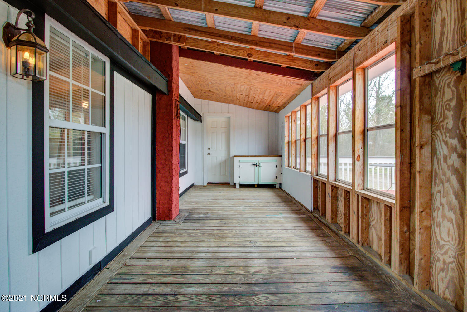 871 Watha Road Willard, NC 28478 - Photo 50 of 54 871 Watha Road-large-050-045-Enclosed Po