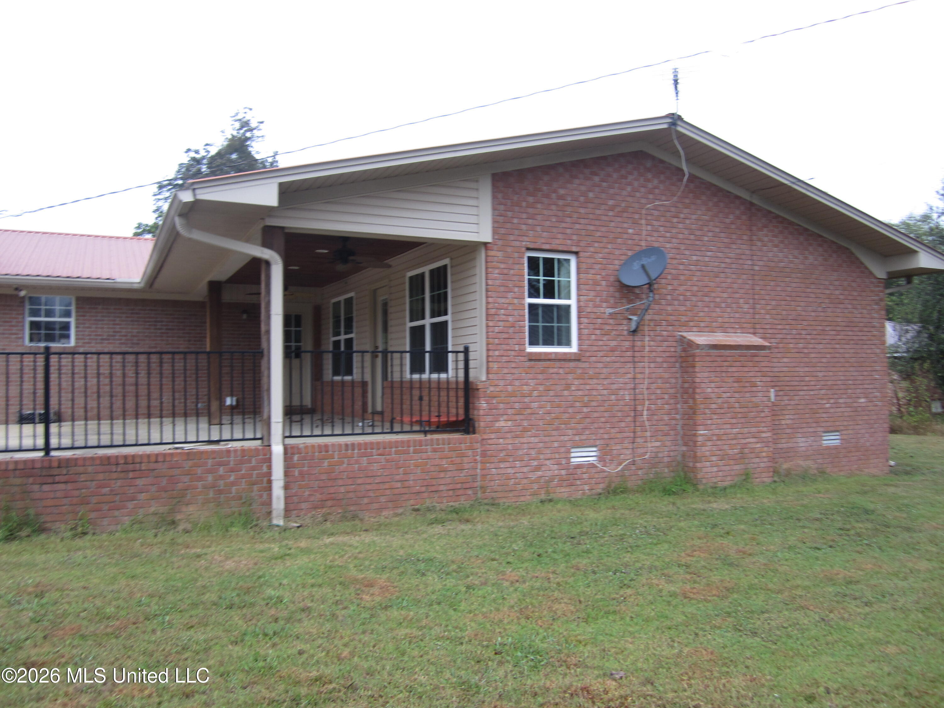 1558 Highway 30 New Albany, MS 38652 - Photo 16 of 21 IMG_8540